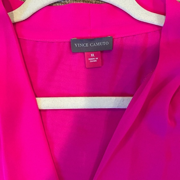 Vince Camuto hot pink vneck sleeveless top - Picture 3 of 6